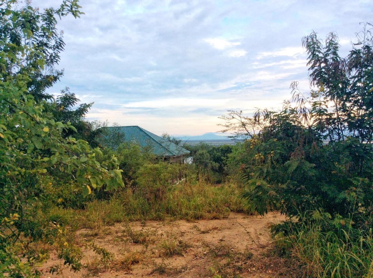 The Elephant Home Katunguru Bagian luar foto